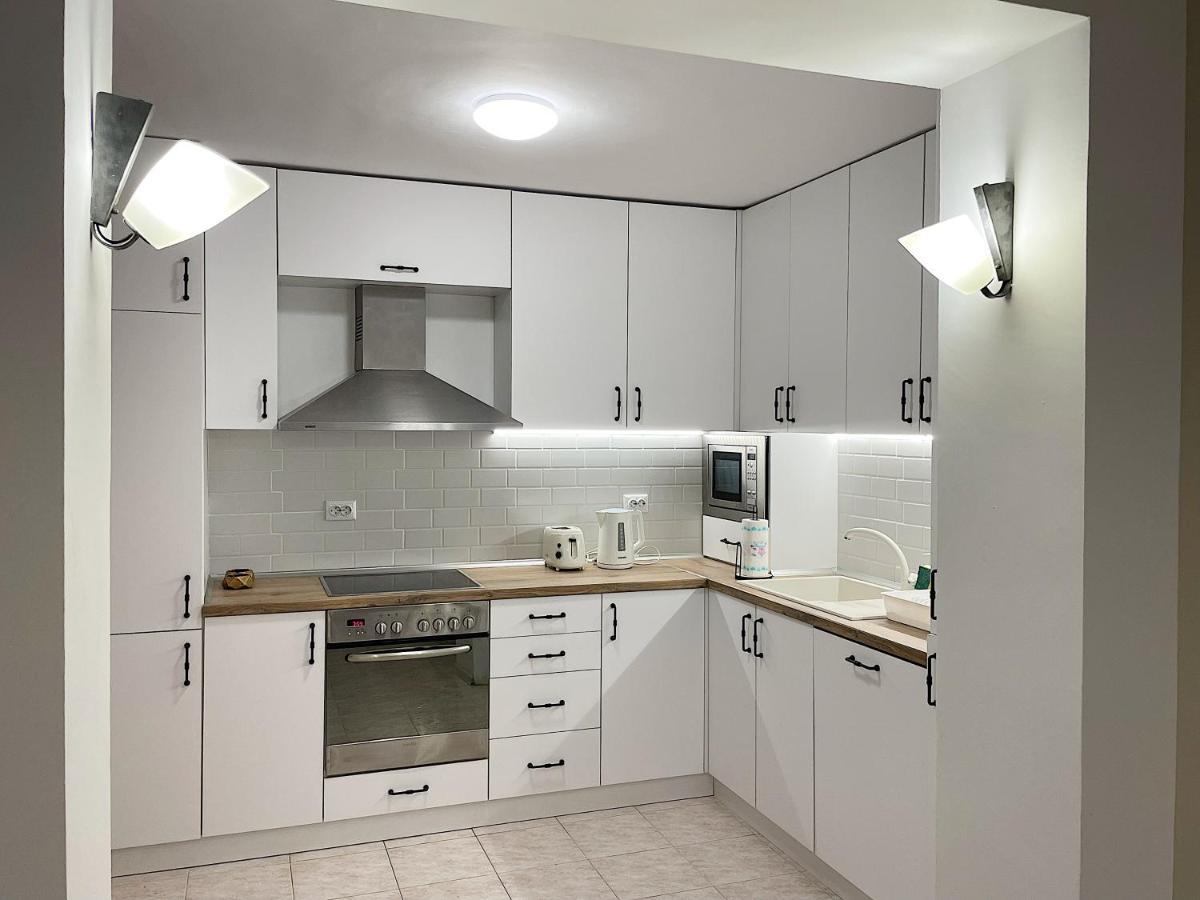 Fenix 2 Bedroom Apartment Varna Center Exterior photo